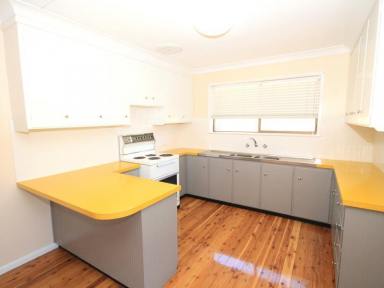 House Leased - NSW - Inverell - 2360 - Great Family Home in Albion Hill Area  (Image 2)