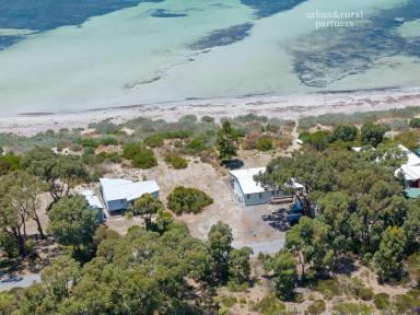 Residential Block Sold - SA - Foul Bay - 5577 - Enjoy uninterrupted Seaview's to Kangaroo Island *  Walk directly out to the beach from your block  (Image 2)