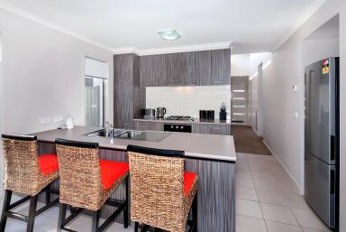 House Leased - VIC - Ballarat East - 3350 - TWO BEDROOM TOWNHOUSE  (Image 2)