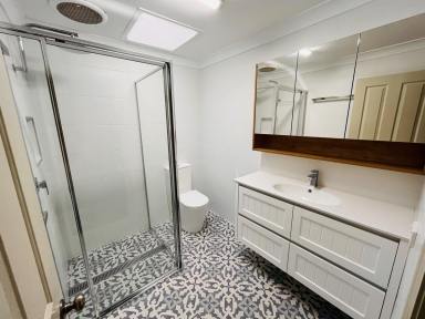 Villa Leased - NSW - Grafton - 2460 - FULLY RENOVATED, CENTRE OF TOWN  (Image 2)