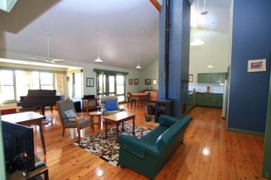 House Leased - NSW - Moree - 2400 - Architect designed homestead  (Image 2)