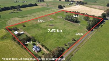 Acreage/Semi-rural Sold - VIC - Warrnambool - 3280 - A sprawling 19-acre farm, featuring a generously-sized storybook cottage, offering a transformative change in lifestyle.  (Image 2)