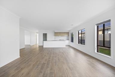 House Leased - VIC - Alfredton - 3350 - BRAND NEW 4 BEDROOM PROPERTY IN POPULAR ALFREDTON ESTATE  (Image 2)