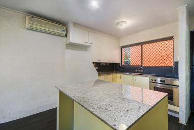 Unit Leased - QLD - Newtown - 4350 - CONVENIENTLY POSITIONED UNIT  (Image 2)