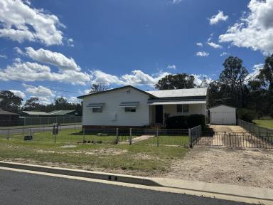 House Sold - NSW - Inverell - 2360 - A Renovators Delight  (Image 2)
