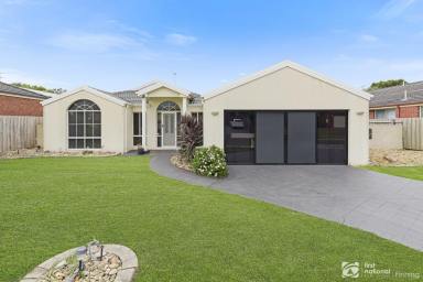 House For Sale - VIC - Cranbourne - 3977 - ENTERTAINERS DELIGHT ON OVER 800M2!  (Image 2)