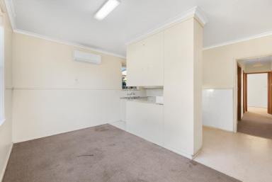 House For Sale - VIC - Horsham - 3400 - Sound Investment Opportunity.  (Image 2)