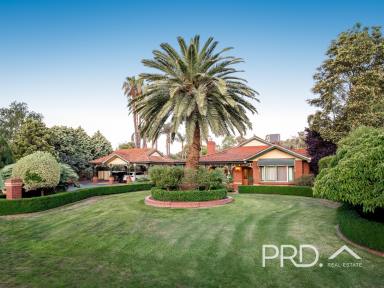 House For Sale - VIC - Kialla - 3631 - An Exclusive Federation-Style Sanctuary in the Serene Arcadia Downs Drive of Kialla  (Image 2)