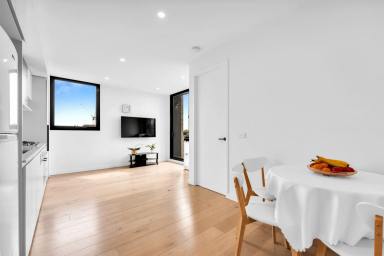 Apartment For Sale - VIC - Caulfield South - 3162 - THE ROYAL ONE  (Image 2)