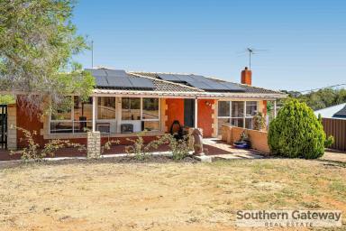 House Sold - WA - Orelia - 6167 - SOLD BY AARON BAZELEY - SOUTHERN GATEWAY REAL ESTATE  (Image 2)