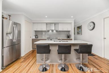 House Sold - VIC - Clyde North - 3978 - Diamond Value  (Image 2)