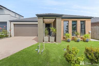 House Sold - VIC - Clyde North - 3978 - Diamond Value  (Image 2)