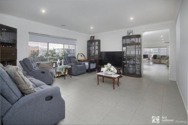 House Sold - VIC - Cranbourne East - 3977 - COMPLETE PACKAGE IN A RIPPER LOCATION!!!  (Image 2)
