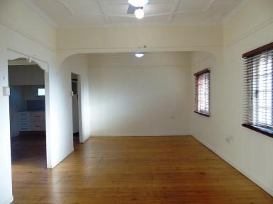 House Leased - QLD - West Mackay - 4740 - TWO BEDS AND STUDY, SHED, CLOSE TO CBD AND HOSPITAL  (Image 2)