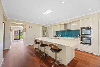 House Sold - VIC - Drouin - 3818 - SIMPLY STUNNING  (Image 2)