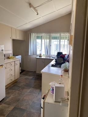House Leased - QLD - Kawana - 4701 - Cozy Three-Bedroom Cottage in Kawana  (Image 2)