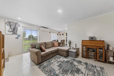 House For Sale - VIC - Yarragon - 3823 - LOW MAINTENANCE LIVING AT ITS BEST  (Image 2)