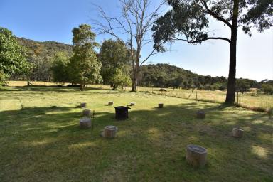House Leased - VIC - Chiltern - 3683 - SEMI-OFF-GRID HOME  (Image 2)