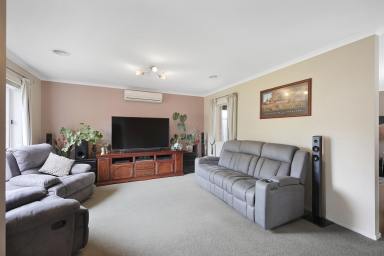 House Sold - VIC - Drouin - 3818 - NEAT, TIDY and VERY COMFORTABLE  (Image 2)