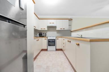 Duplex/Semi-detached Sold - NSW - Ashtonfield - 2323 - AMAZING OPPORTUNITY!!  (Image 2)
