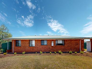House For Sale - NSW - Merriwa - 2329 - Location, Views, Space!  (Image 2)