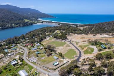 Residential Block For Sale - TAS - Eaglehawk Neck - 7179 - Large allotments, approx. 5 mins drive from the beach. "Knoxford" at Eaglehawk Neck, where you can live out your dreams, build lasting memories!  (Image 2)