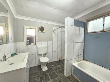 House Sold - nsw - Muswellbrook - 2333 - Renovate and Subdivide  (Image 2)
