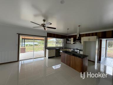 House Leased - NSW - Inverell - 2360 - BRAND NEW EXECUTIVE HOME  (Image 2)