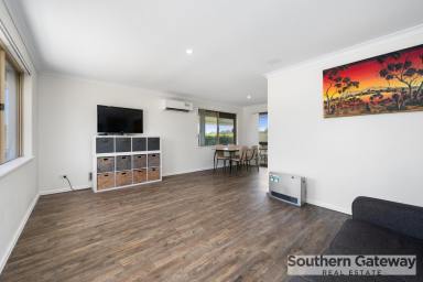 House Sold - WA - Parmelia - 6167 - SOLD BY HELEN SOUTER - SOUTHERN GATEWAY REAL ESTATE  (Image 2)