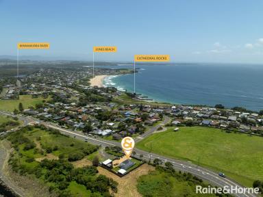 House For Sale - NSW - Kiama Downs - 2533 - PRIVATE OASIS - On Large 1017m2 Land Size (approximately)  (Image 2)