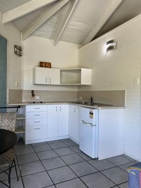 House For Lease - QLD - Bucasia - 4750 - Fully Furnished Bungalow  (Image 2)