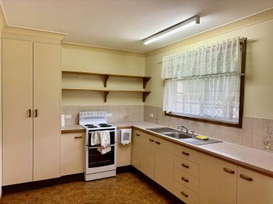 Unit For Lease - NSW - Casino - 2470 - Three Bedroom Brick Unit  (Image 2)