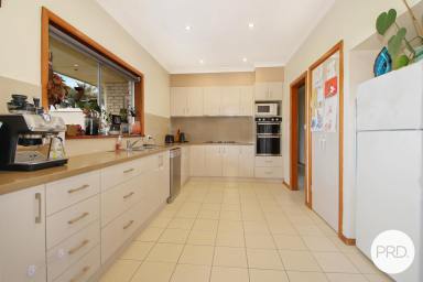 House Leased - NSW - Lavington - 2641 - LOVELY THREE BEDROOM HOME!  (Image 2)