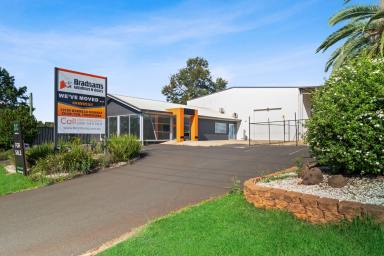 Industrial/Warehouse For Sale - QLD - Wilsonton - 4350 - Impressive Industrial Facility with Warehousing, Showroom and Office  (Image 2)
