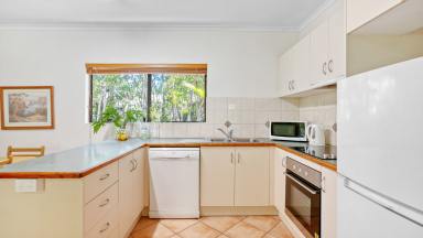 Unit Leased - QLD - Palm Cove - 4879 - FULLY FURNISHED TWO BEDROOM UNIT - THE HEART OF PALM COVE!!  (Image 2)