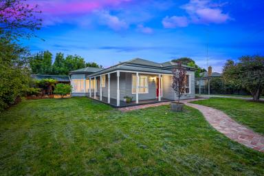 House For Sale - VIC - Redan - 3350 - Find Out What's Behind The Red Door!  (Image 2)