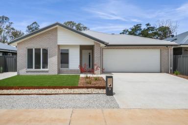 House Sold - VIC - Strathfieldsaye - 3551 - QUALITY, LOW MAINTENANCE HOMES IN THE HEART OF STRATHFIELDSAYE  (Image 2)