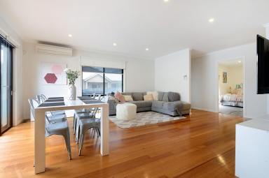 Unit Leased - VIC - Carrum - 3197 - MODERN LIFESTYLE | GREAT LOCATION | SPACIOUS ENTERTAINER  (Image 2)