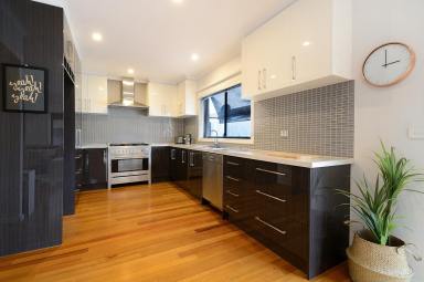 Unit Leased - VIC - Carrum - 3197 - MODERN LIFESTYLE | GREAT LOCATION | SPACIOUS ENTERTAINER  (Image 2)