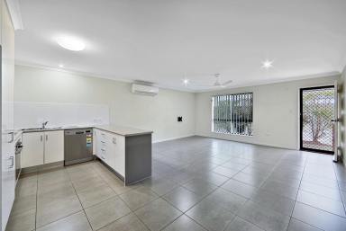 House Leased - QLD - Avenell Heights - 4670 - Immaculate 1 Bedroom Unit with Modern Features  (Image 2)