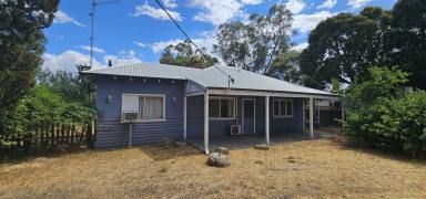 House Leased - WA - Williams - 6391 - 3x1 for lease in heart of Williams  (Image 2)