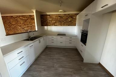 Unit For Lease - NSW - Raymond Terrace - 2324 - WELL PRESENTED 2 BEDROOM UNIT!!!  (Image 2)