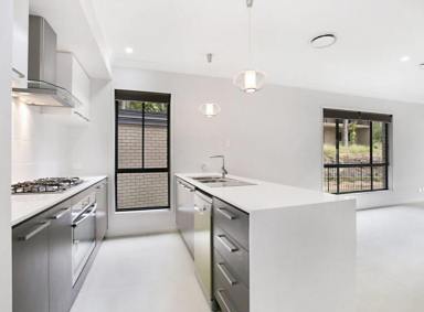 House Leased - QLD - Fig Tree Pocket - 4069 - Large Five Bedroom Air Conditioned House  (Image 2)