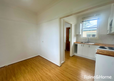 Duplex/Semi-detached For Lease - NSW - Bomaderry - 2541 - Convenient & Comfortable Living in Bomaderry  (Image 2)