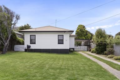 House Sold - VIC - Apollo Bay - 3233 - CHARM AND SPACE ON MURRAY  (Image 2)