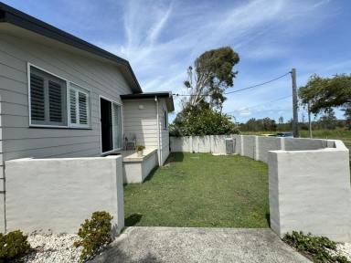 Unit Leased - NSW - Old Bar - 2430 - CHARMING COTTAGE CLOSE TO THE BEACH  (Image 2)