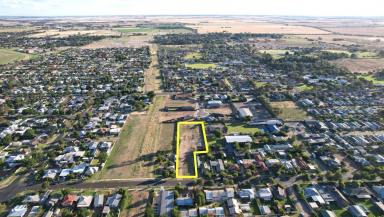 Residential Block For Sale - VIC - Swan Hill - 3585 - BIG Opportunity  (Image 2)