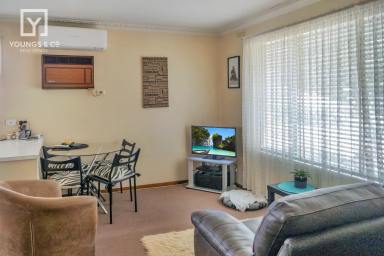 Unit For Sale - VIC - Mooroopna - 3629 - CENTRAL POSITION - COMFORTABLE AND COSY  (Image 2)