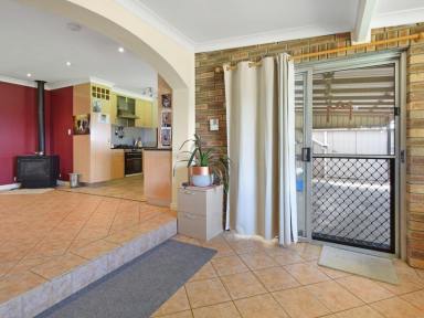 House For Sale - NSW - Young - 2594 - 10acs* Only Minutes To Town  (Image 2)