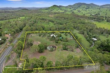 House For Sale - QLD - Calico Creek - 4570 - A GREAT LITTLE COUNTRY HOME ON 5 ACRES  (Image 2)